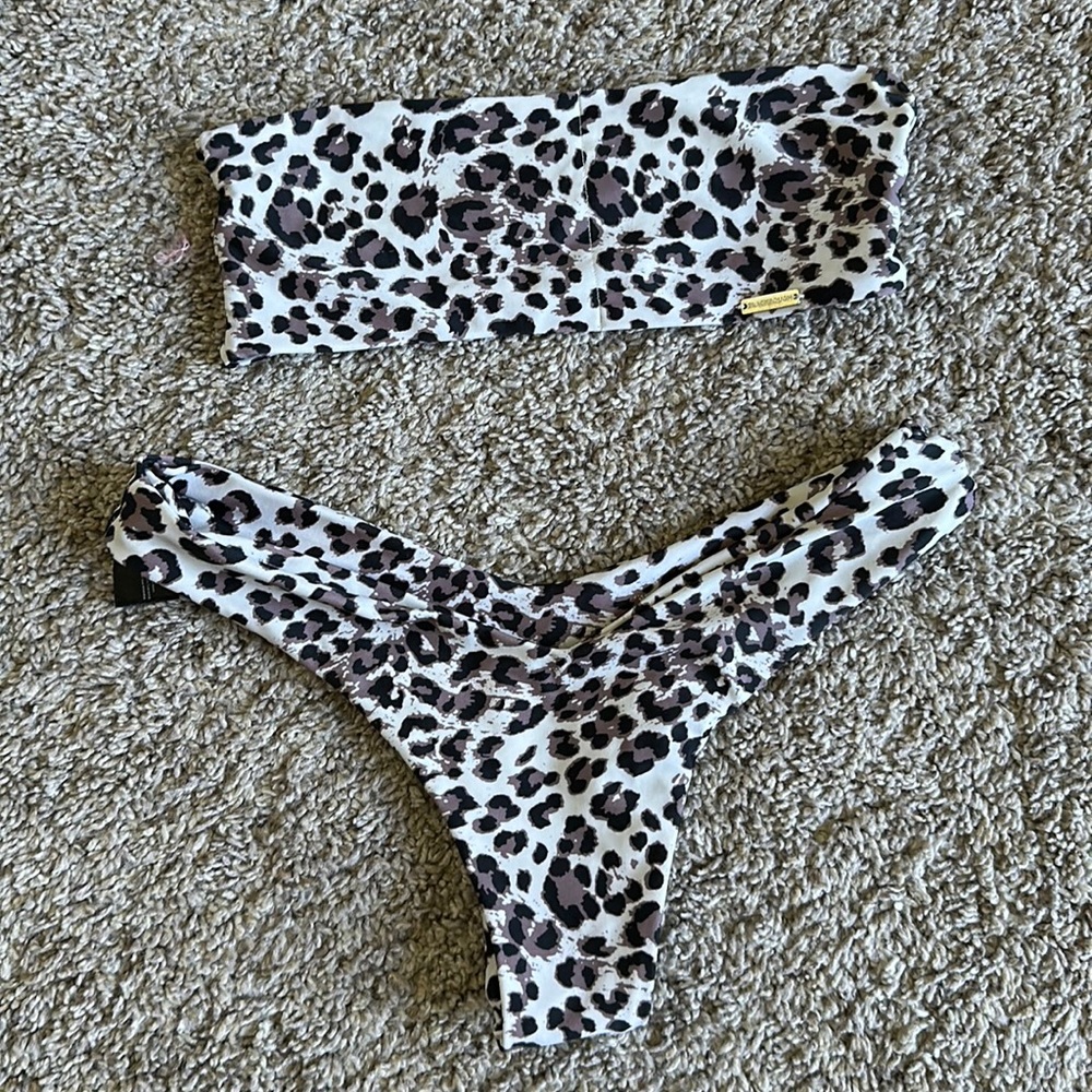 Blackbough leopard bikini set